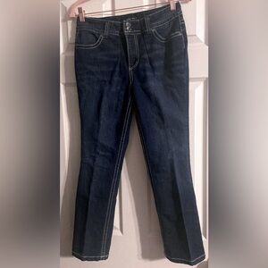 Nine West jeans size 6.  Date night fit.